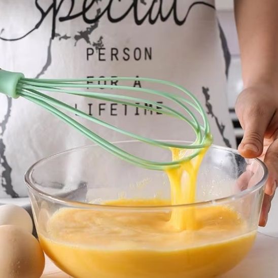 fouet-plastique-melange-humides