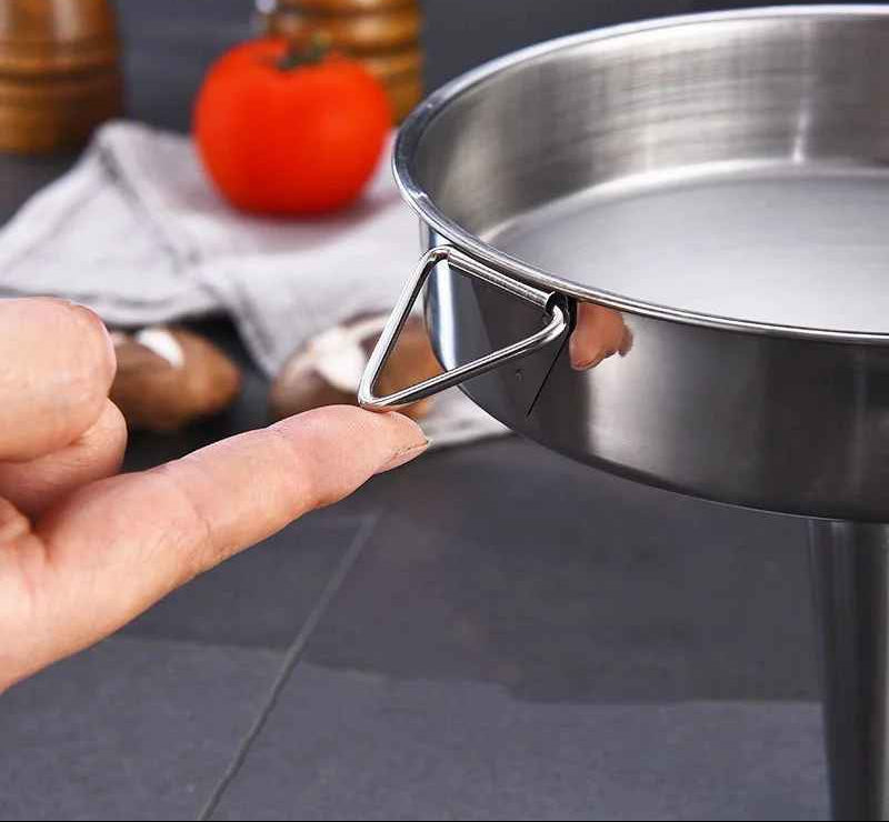entonnoir en inox large avec goulot étroit et petite poignée amovible