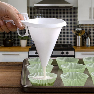 entonnoir a piston pour doser petit gateau