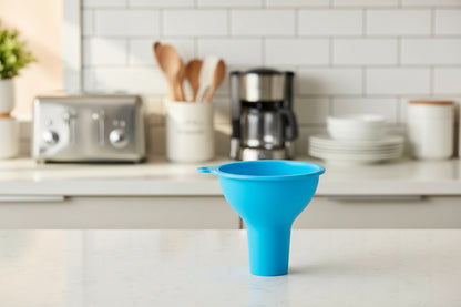 entonnoir silicone bleu