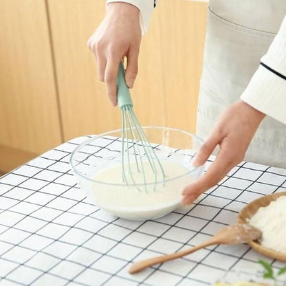 fouet-plastique-melange-patisserie