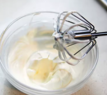 fouet-semi-automatique-acier-inoxydable-preparation-patisserie