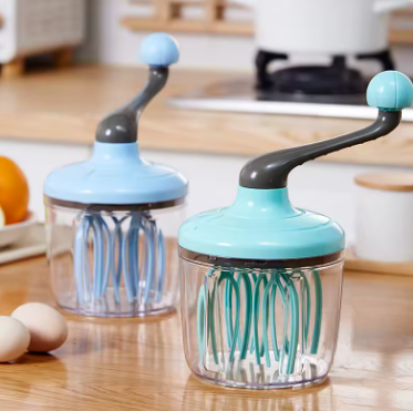 fouet-semi-automatique-avec-recipient