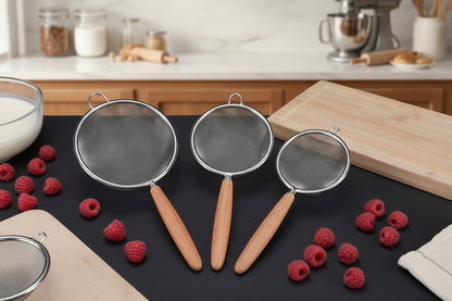passoire en bois et acier pour filtrer confiture et jus fruits frais presser