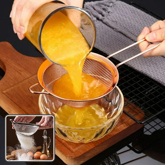 passoire inox pour filtrer et saupoudrer