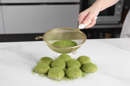 passoire tamis mailles fines avec poigner pour filtrer poudre matcha