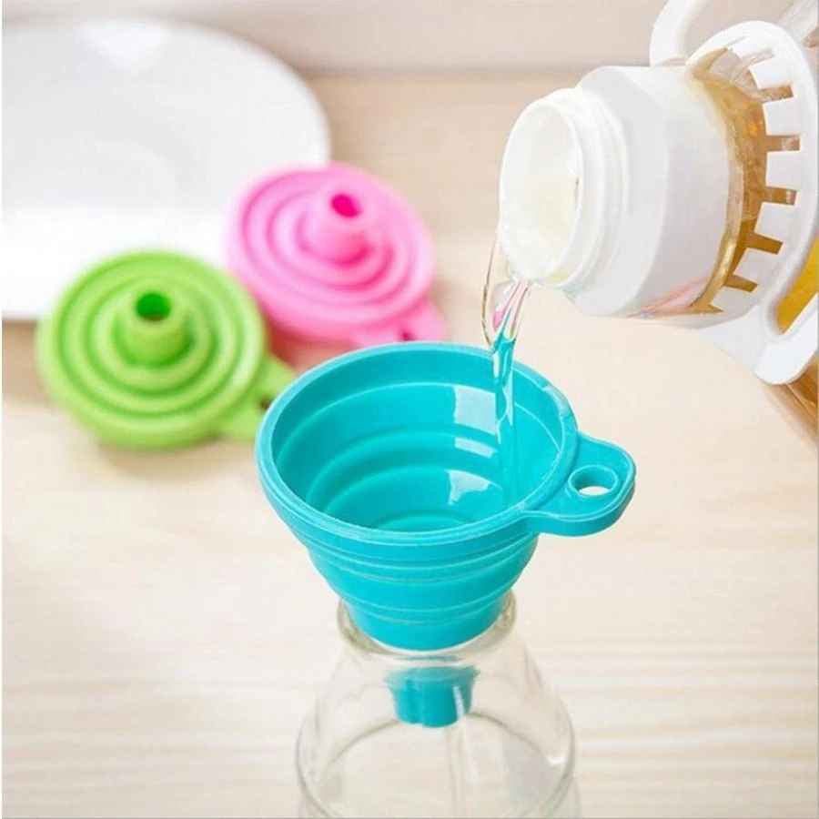 petit entonnoir silicone pliable couleur bleu