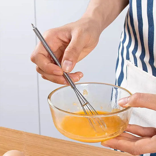 petit-fouet-cuisine-melange-gateau