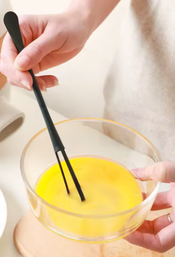 petit-fouet-plastique-pour-cuisiner