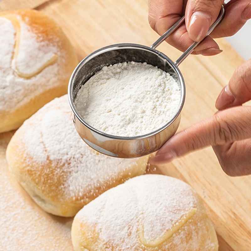 tamis compact en acier avec poigner pour patisseries